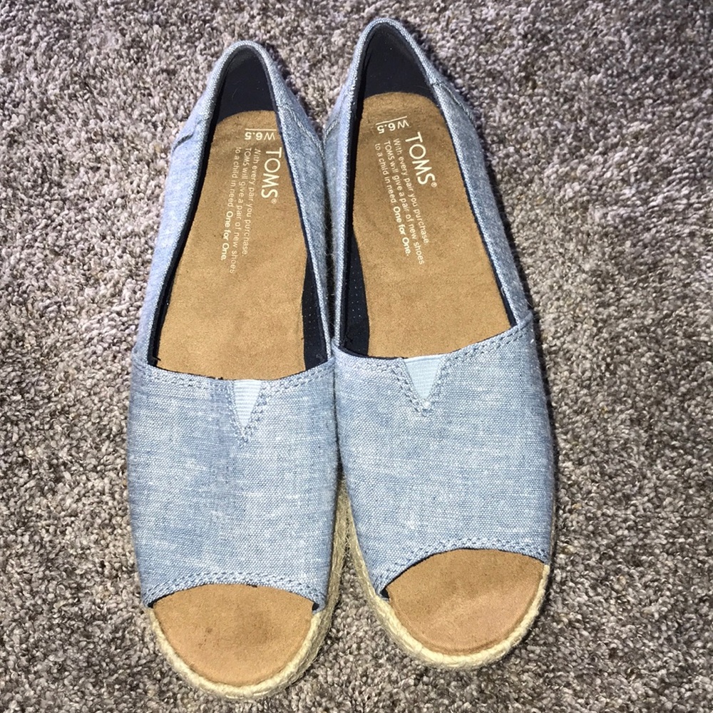 Toms chambray wedge slip on shoes - Sz 6.5